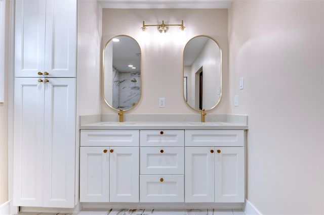 12518 Woodthorpe Lane, Houston, TX 77024