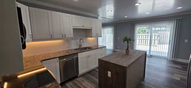 5310 Hauser Way, West Bloomfield, MI 48323
