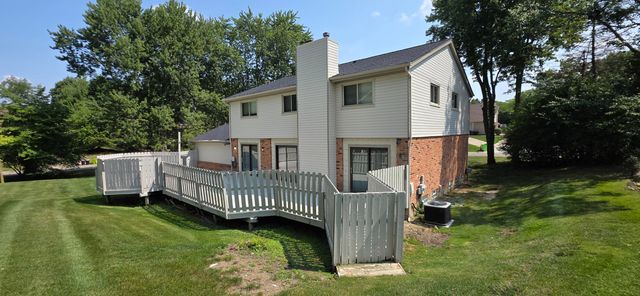 5310 Hauser Way, West Bloomfield, MI 48323