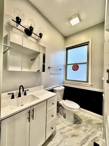 1455 W Highland Avenue 1, Chicago, IL 60660