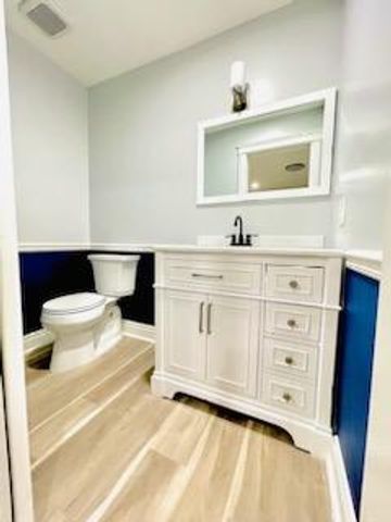 1455 W Highland Avenue 1, Chicago, IL 60660