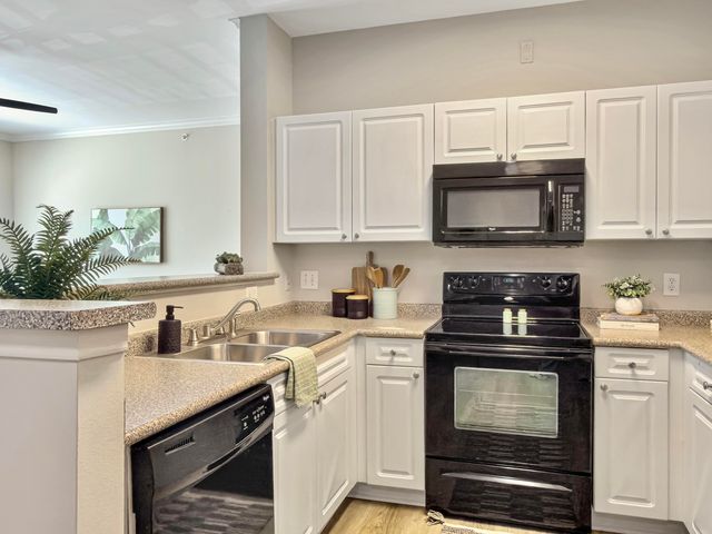 130 River Landing Drive 9102, Charleston, SC 29492