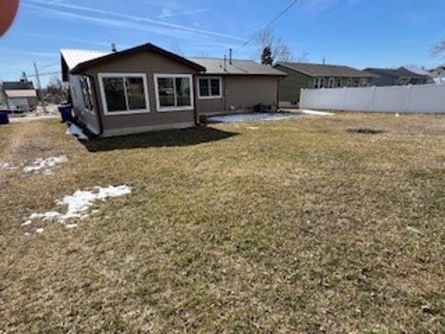 201 Grove Street NW, Shellsburg, IA 52332