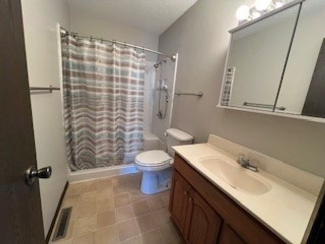 201 Grove Street NW, Shellsburg, IA 52332