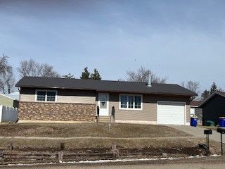 201 Grove Street NW, Shellsburg, IA 52332