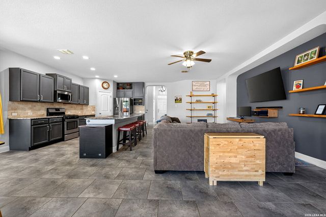 15131 Field Sparrow, San Antonio, TX 78253