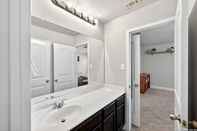 15131 Field Sparrow, San Antonio, TX 78253