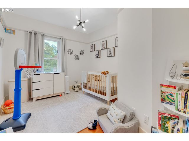 2534 Se 32ND Ave, Portland, OR 97202