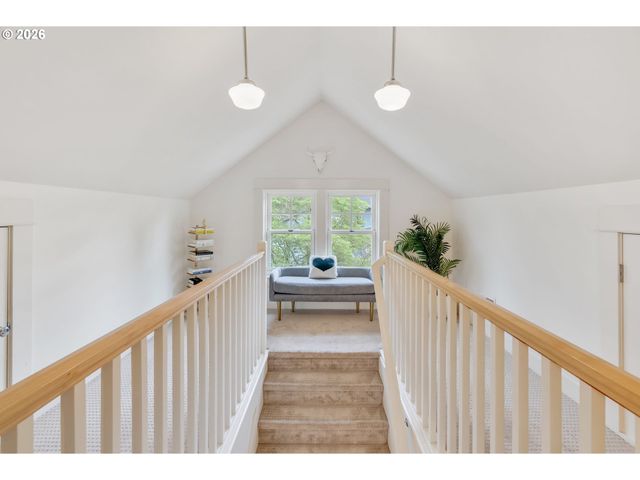 2534 Se 32ND Ave, Portland, OR 97202
