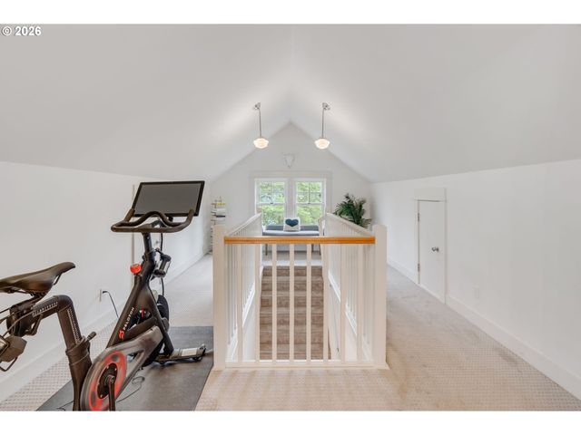 2534 Se 32ND Ave, Portland, OR 97202