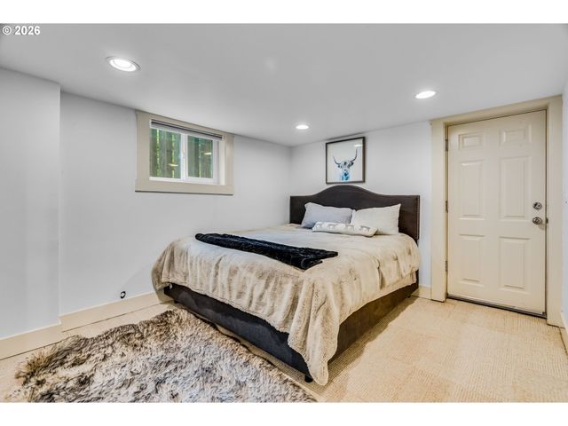 2534 Se 32ND Ave, Portland, OR 97202
