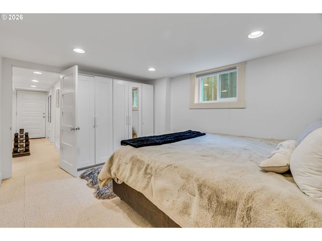 2534 Se 32ND Ave, Portland, OR 97202