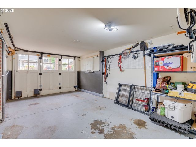 2534 Se 32ND Ave, Portland, OR 97202