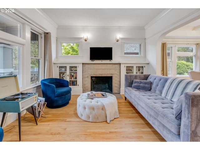2534 Se 32ND Ave, Portland, OR 97202