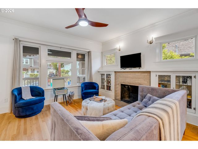2534 Se 32ND Ave, Portland, OR 97202