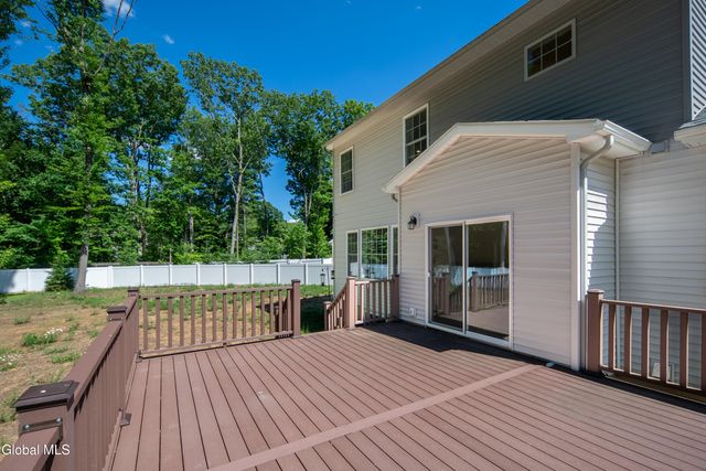 27 Spencer Street, Clifton Park, NY 12065