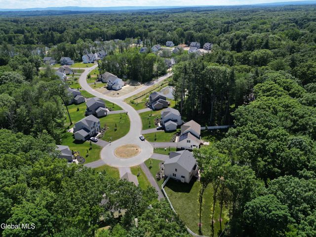27 Spencer Street, Clifton Park, NY 12065