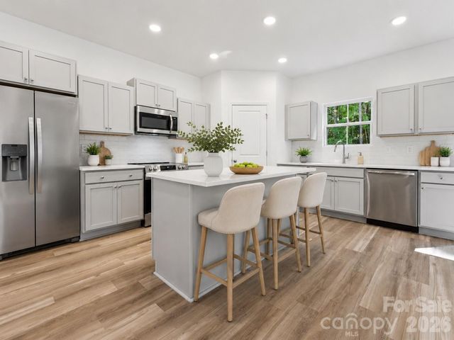 1185 Stoneglen Drive, Granite Quarry, NC 28146