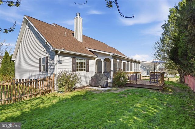 24 CREIGHTON CT, Martinsburg, WV 25404