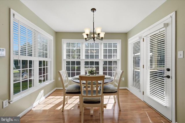 24 CREIGHTON CT, Martinsburg, WV 25404