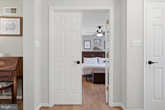 24 CREIGHTON CT, Martinsburg, WV 25404