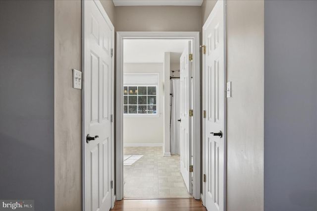 24 CREIGHTON CT, Martinsburg, WV 25404