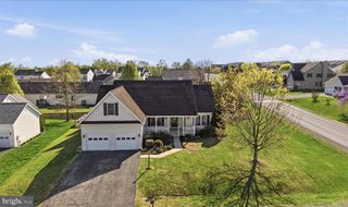 24 CREIGHTON CT, Martinsburg, WV 25404
