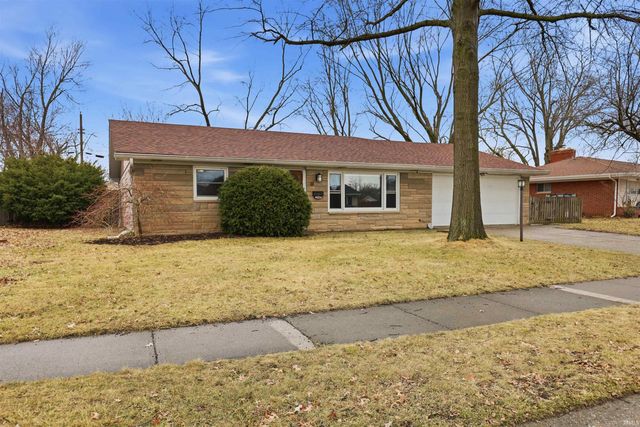 940 Hollyhill Drive, Fort Wayne, IN 46819