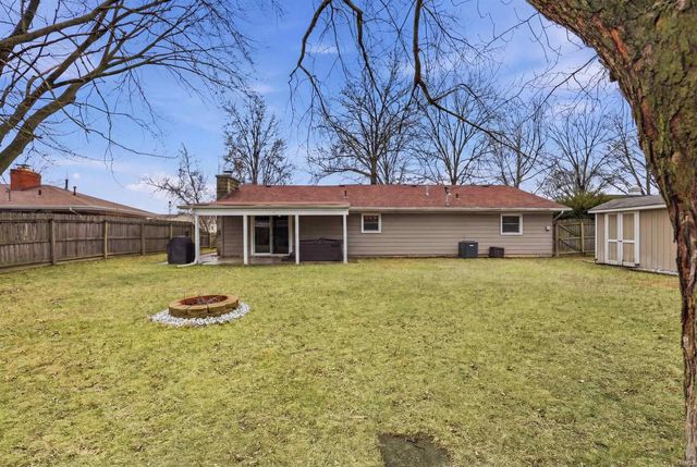 940 Hollyhill Drive, Fort Wayne, IN 46819