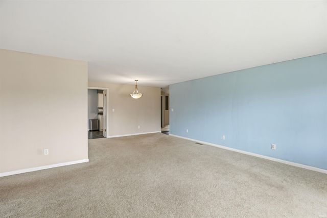 940 Hollyhill Drive, Fort Wayne, IN 46819