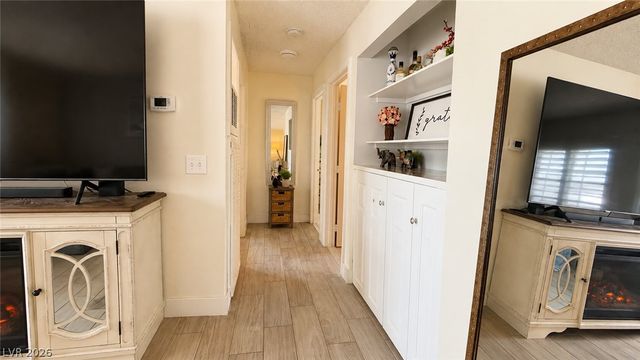 2140 Petersham Court B, Las Vegas, NV 89108