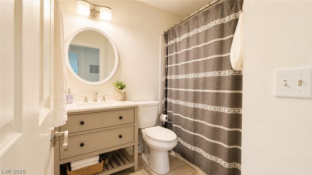 2140 Petersham Court B, Las Vegas, NV 89108