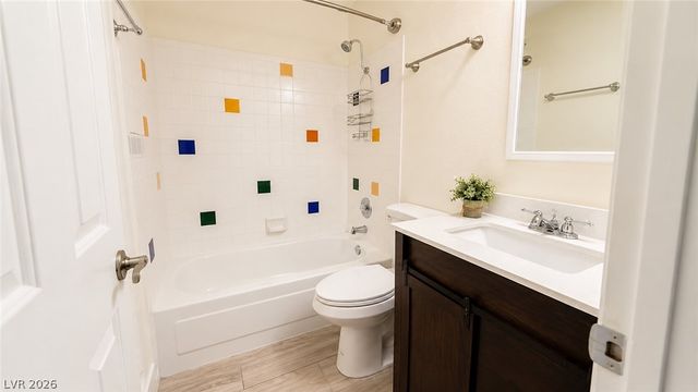 2140 Petersham Court B, Las Vegas, NV 89108