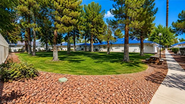 2140 Petersham Court B, Las Vegas, NV 89108