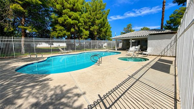 2140 Petersham Court B, Las Vegas, NV 89108