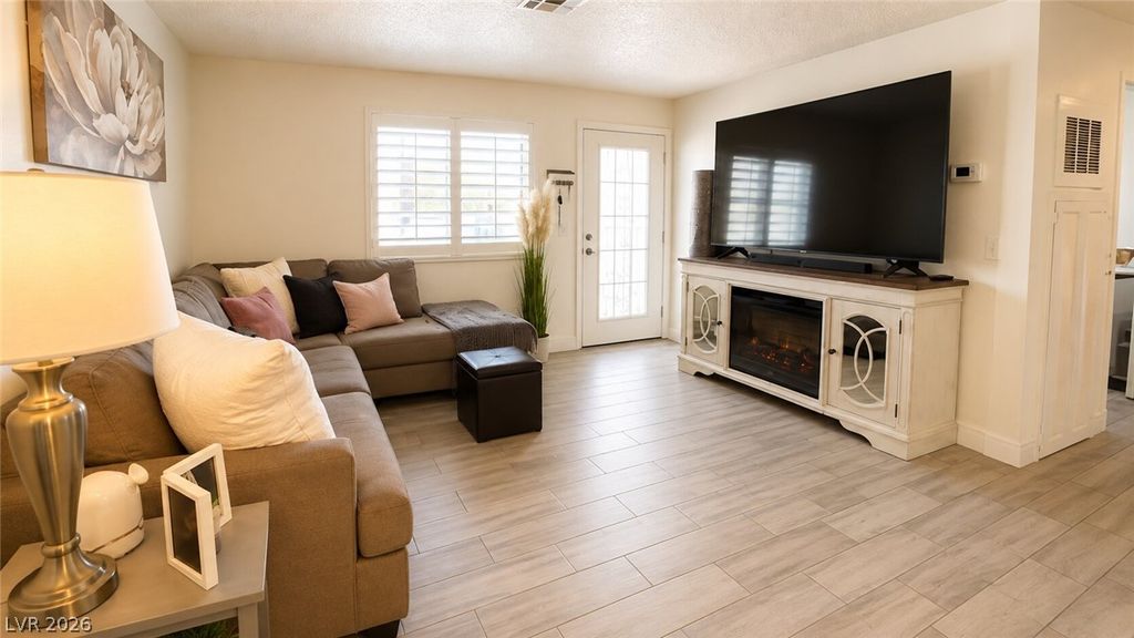 2140 Petersham Court B, Las Vegas, NV 89108 — photo 5