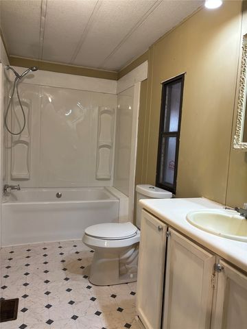 6955 Alvin York Lane, Shreveport, LA 71107