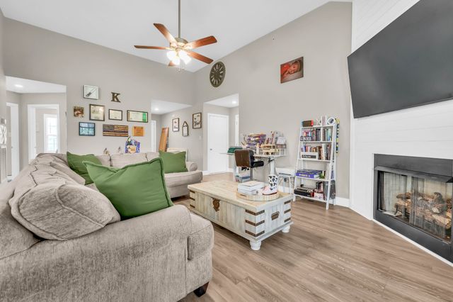 314 Lugano Ln, Clarksville, TN 37040