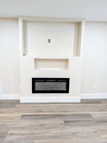 222 Santa Rosa Dr, Cantonment, FL 32533