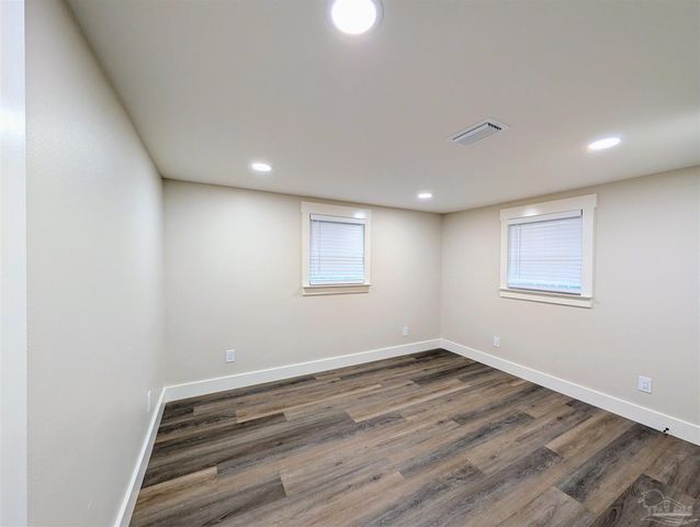 222 Santa Rosa Dr, Cantonment, FL 32533