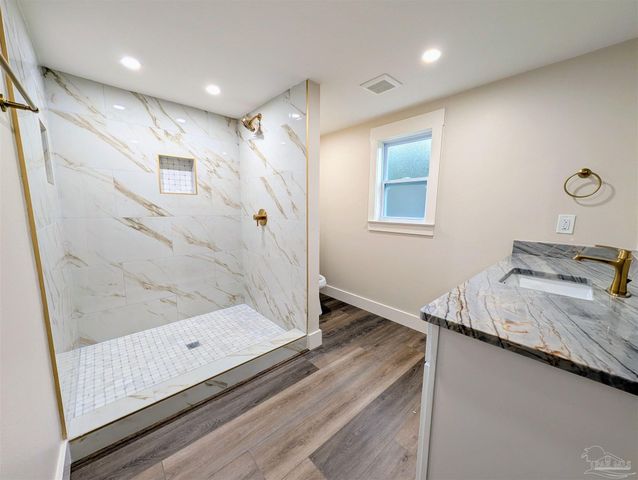 222 Santa Rosa Dr, Cantonment, FL 32533