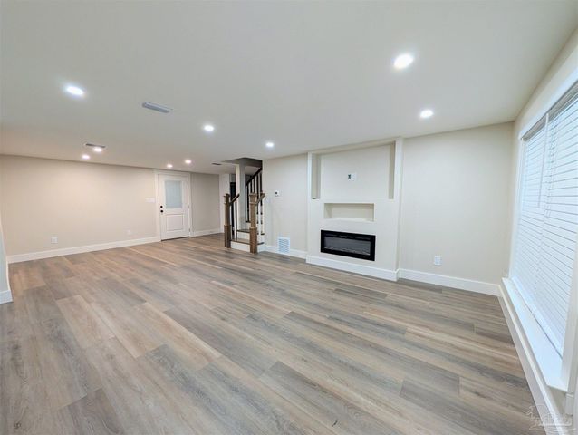 222 Santa Rosa Dr, Cantonment, FL 32533