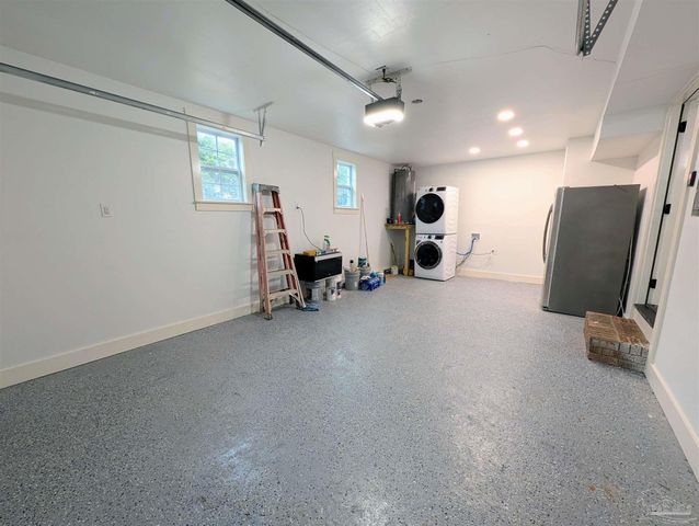 222 Santa Rosa Dr, Cantonment, FL 32533