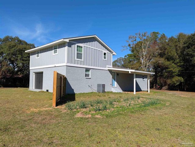 222 Santa Rosa Dr, Cantonment, FL 32533