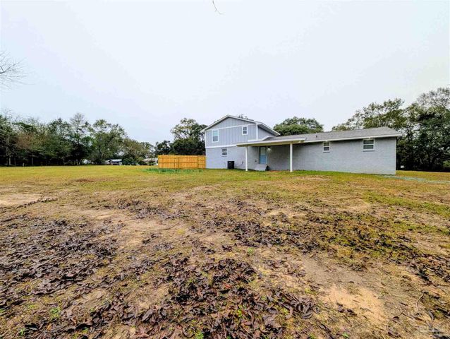 222 Santa Rosa Dr, Cantonment, FL 32533