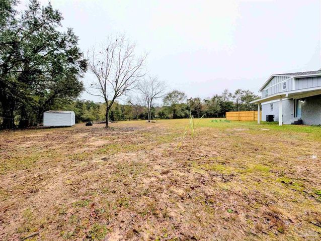 222 Santa Rosa Dr, Cantonment, FL 32533