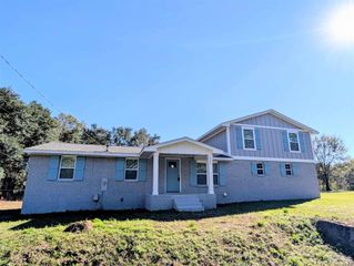 222 Santa Rosa Dr, Cantonment, FL 32533