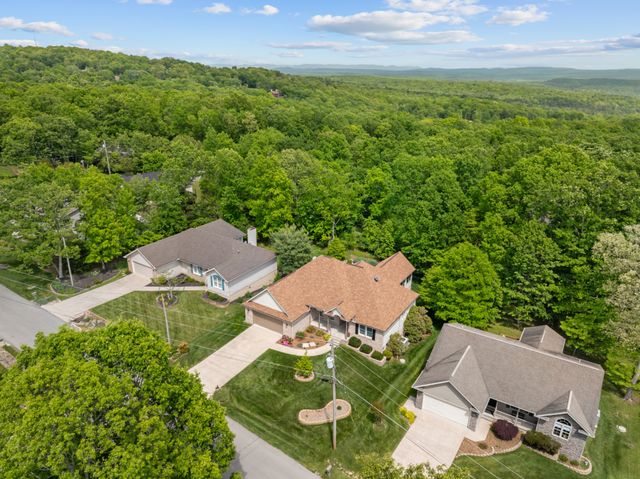 222 Amherst Ln, Crossville, TN 38558