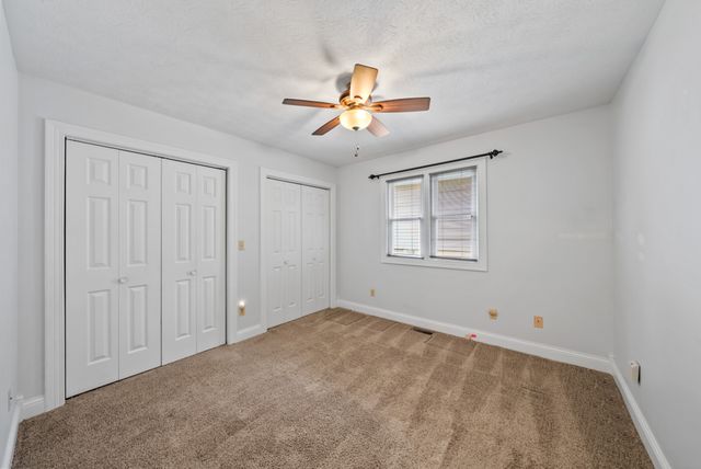222 Amherst Ln, Crossville, TN 38558