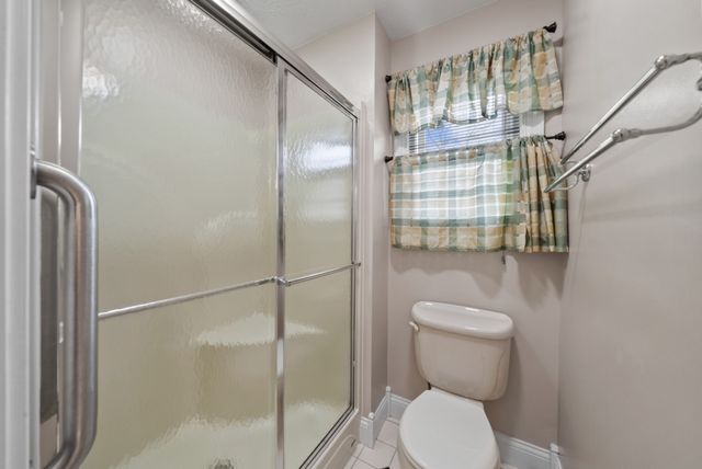 222 Amherst Ln, Crossville, TN 38558